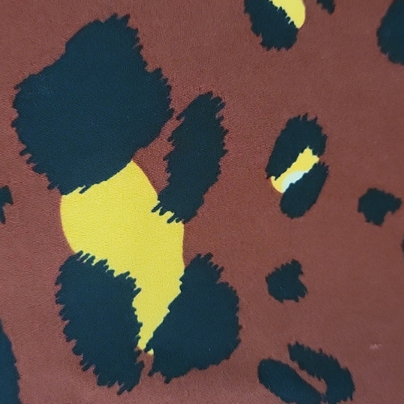 Reitmans petites xl Shirt cheetah print brown yellow black - Picture 4 of 7